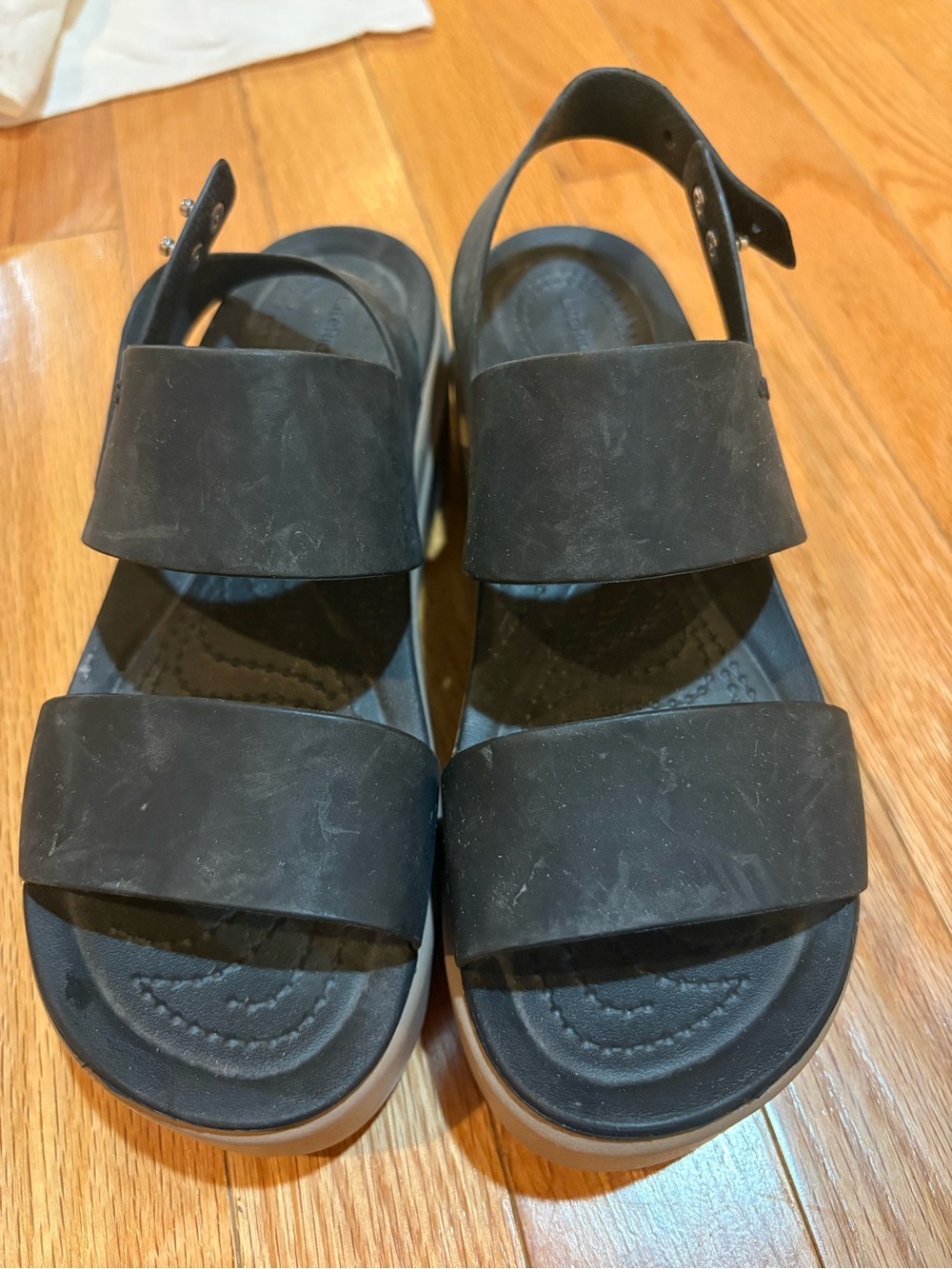 Crocs Brooklyn Low Wedge Sandals Women's Size 7 Black Mushroom Platform Comfort